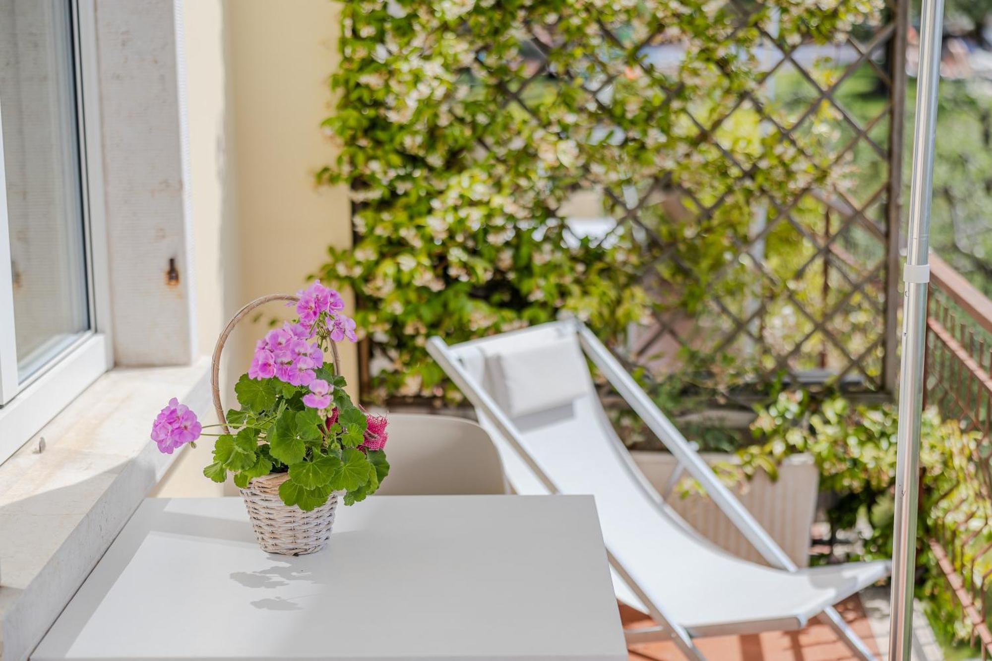 Residence San Michele Костермано Экстерьер фото